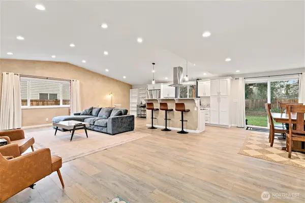 14314 110th Avenue Ct E, Puyallup, WA 98374