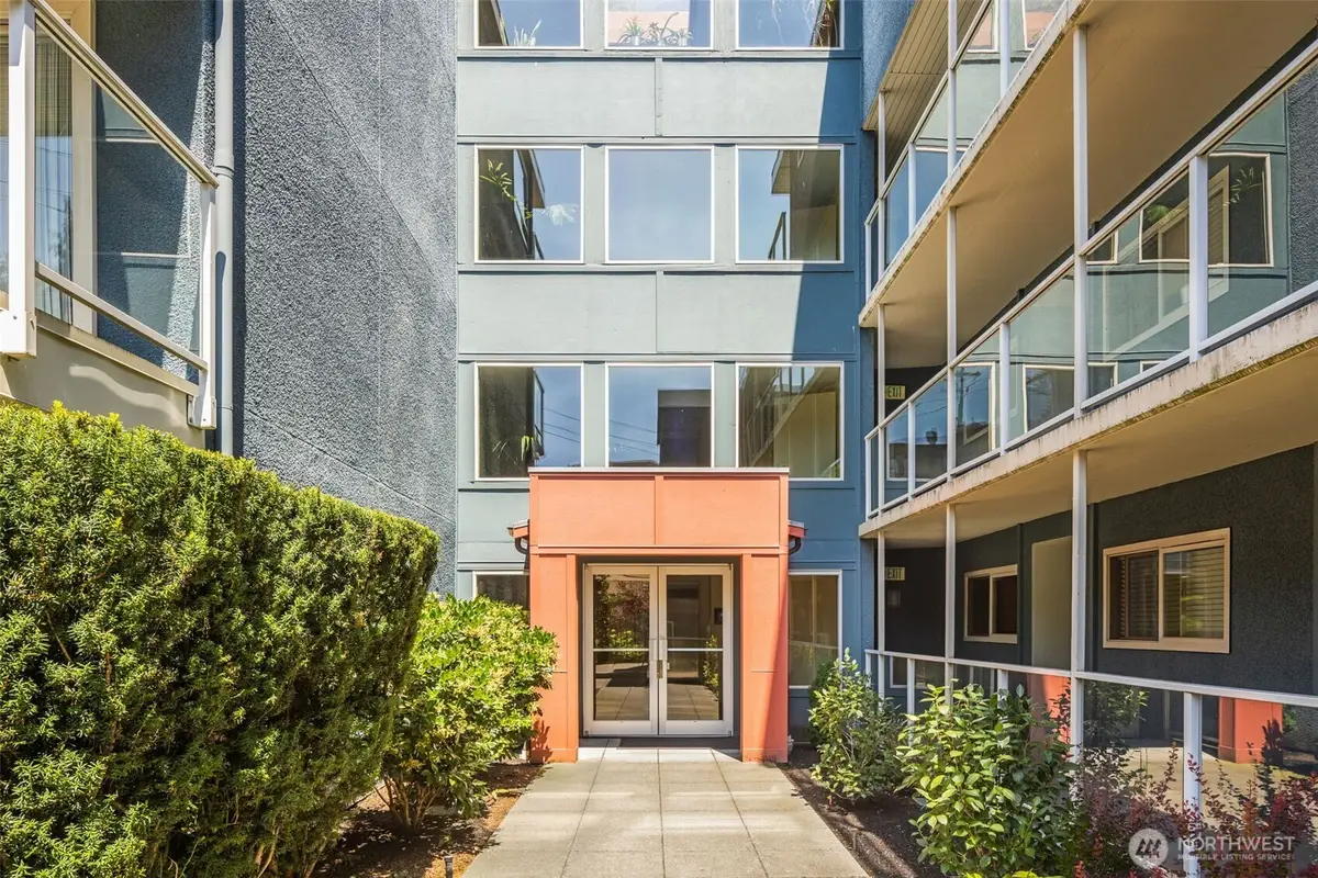 1730 Taylor Avenue N #201, Seattle, WA 98109 - Image #1