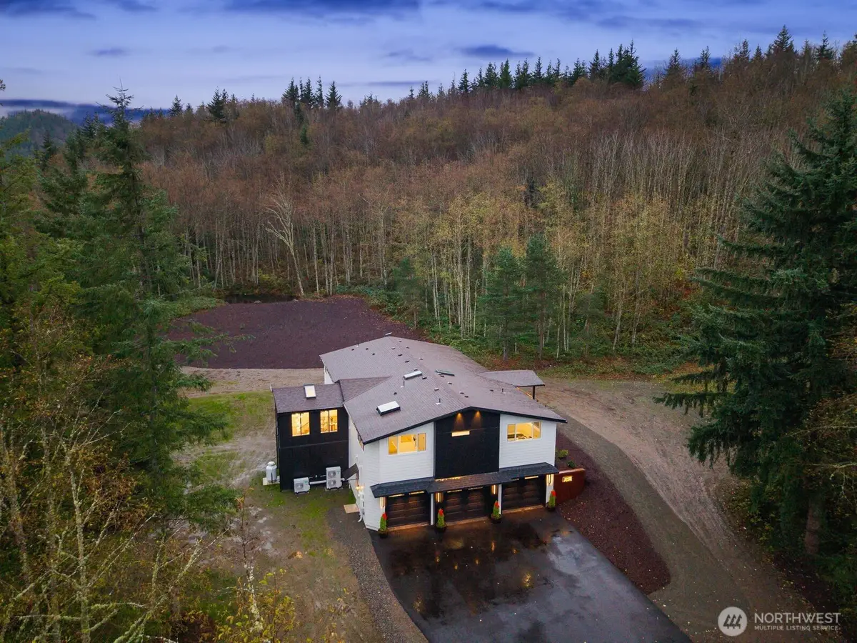 32922 SE Kuzak Road, Enumclaw, WA 98022 - Image #1