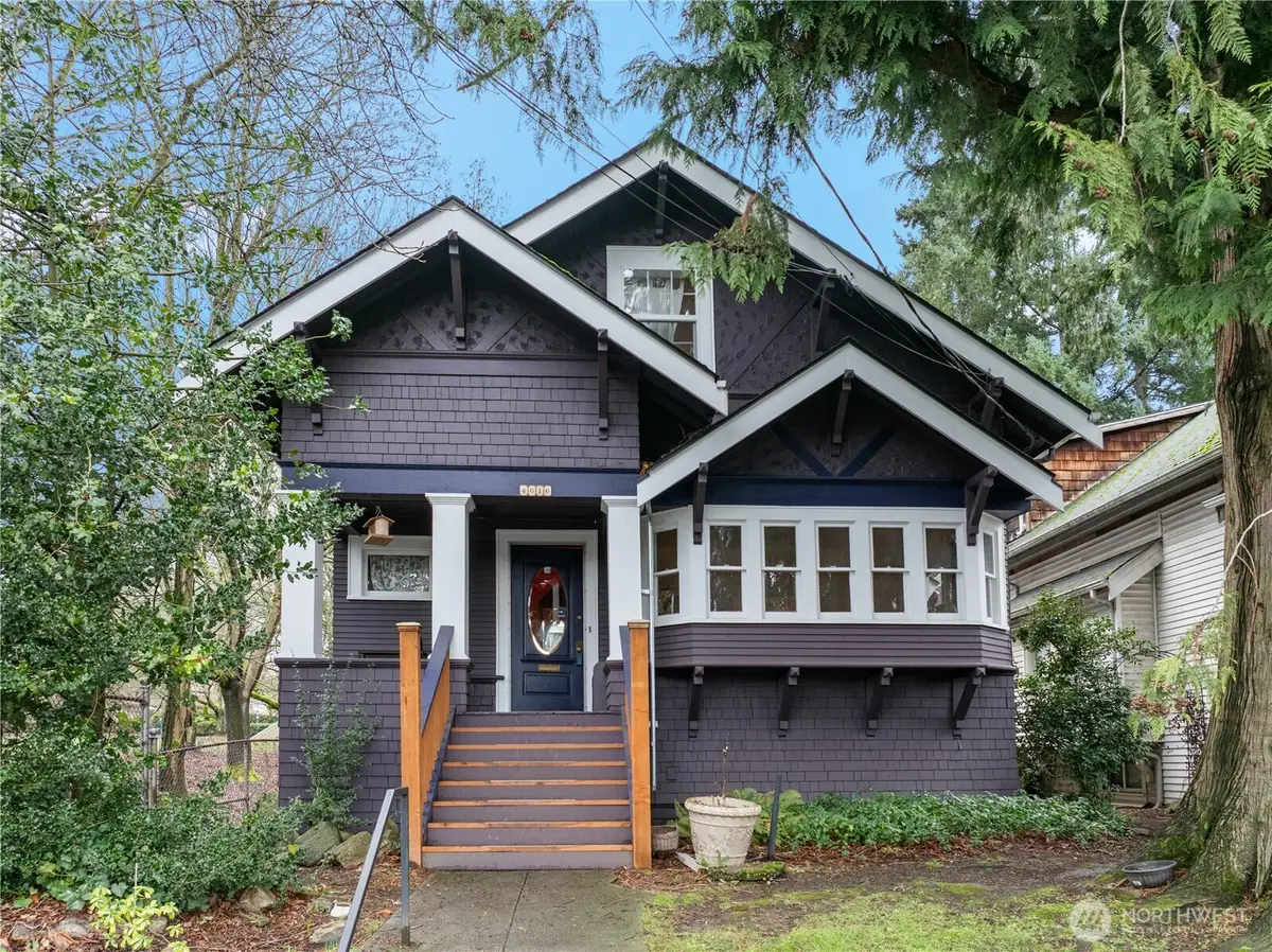 4616 Meridian Avenue N, Seattle, WA 98103 - Image #1