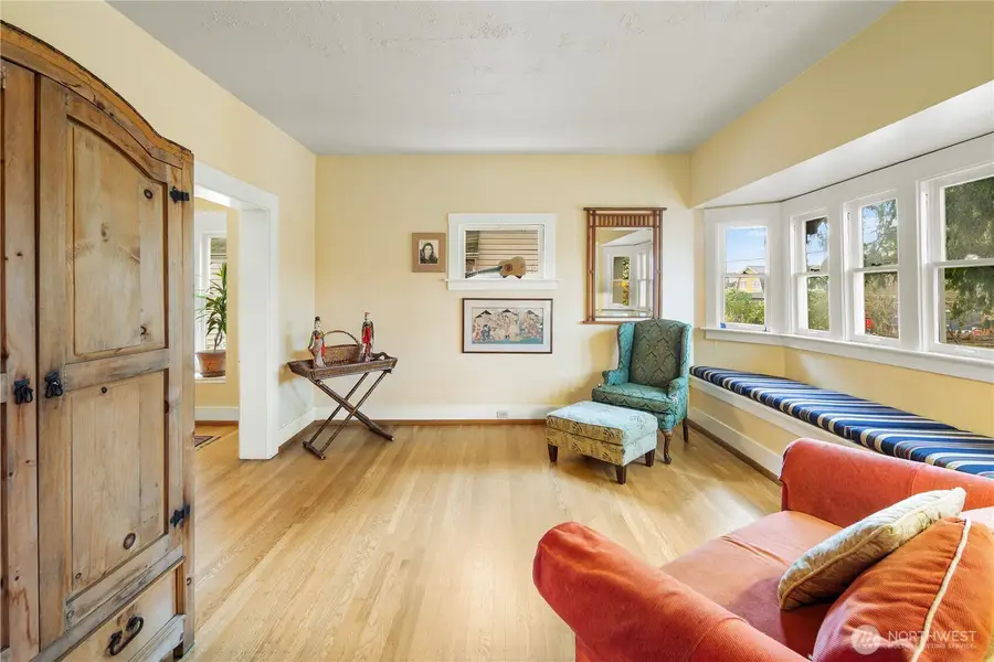 4616 Meridian Avenue N, Seattle, WA 98103 - Image #3