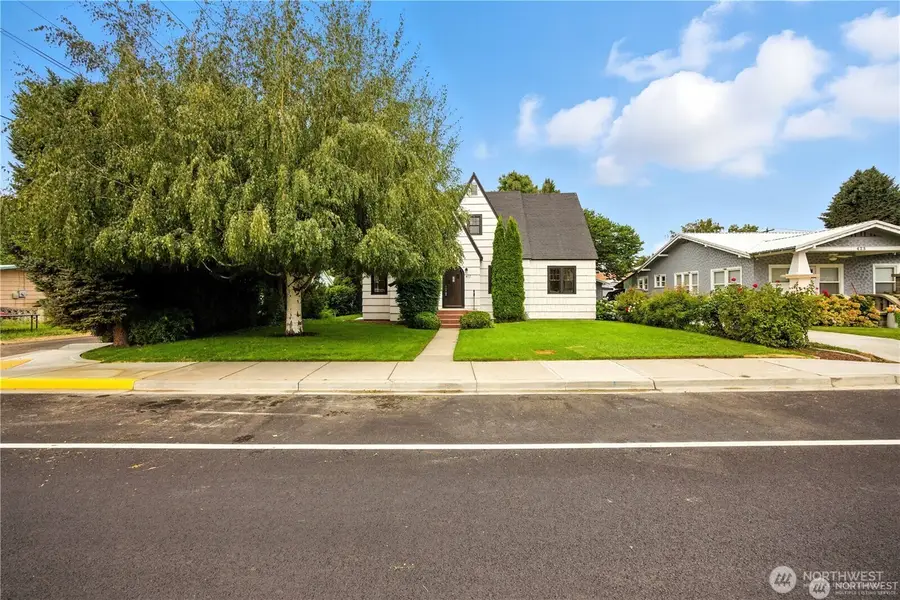 417 N Columbia Street, Chelan, WA 98816 - Image #3