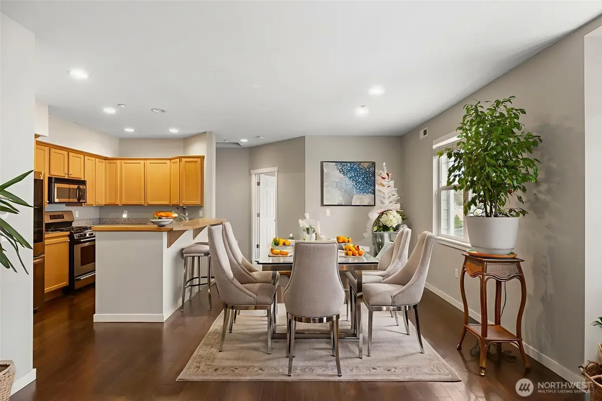 1601 NE Katsura Street #103, Issaquah, WA 98029 - Image #1