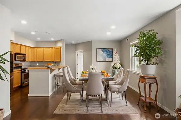 1601 NE Katsura Street #103, Issaquah, WA 98029