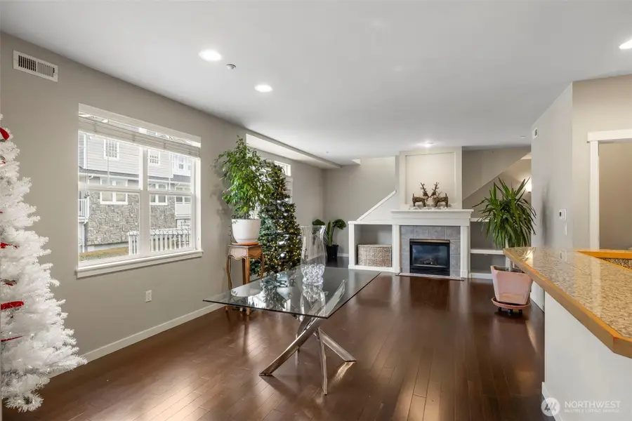 1601 NE Katsura Street #103, Issaquah, WA 98029 - Image #2