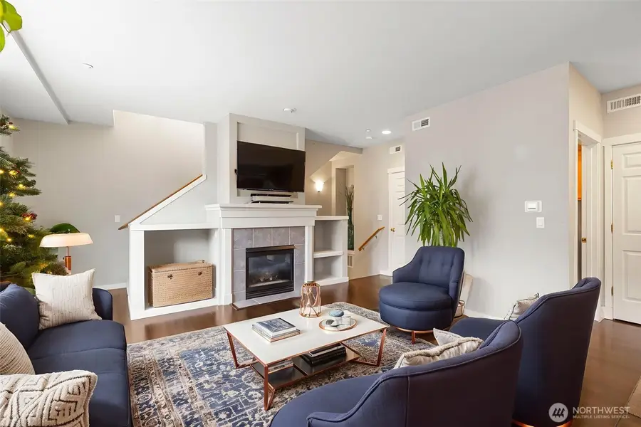 1601 NE Katsura Street #103, Issaquah, WA 98029 - Image #3