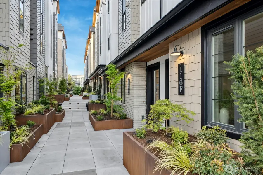 116 2nd Street S #D, Kirkland, WA 98033 - Image #2