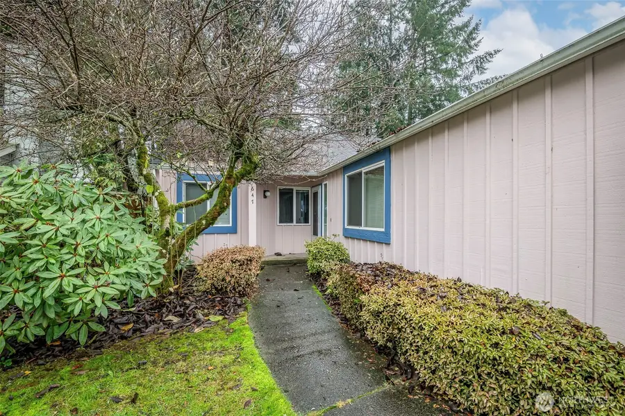 647 Malibu Drive Se, Lacey, WA 98503 - Image #3