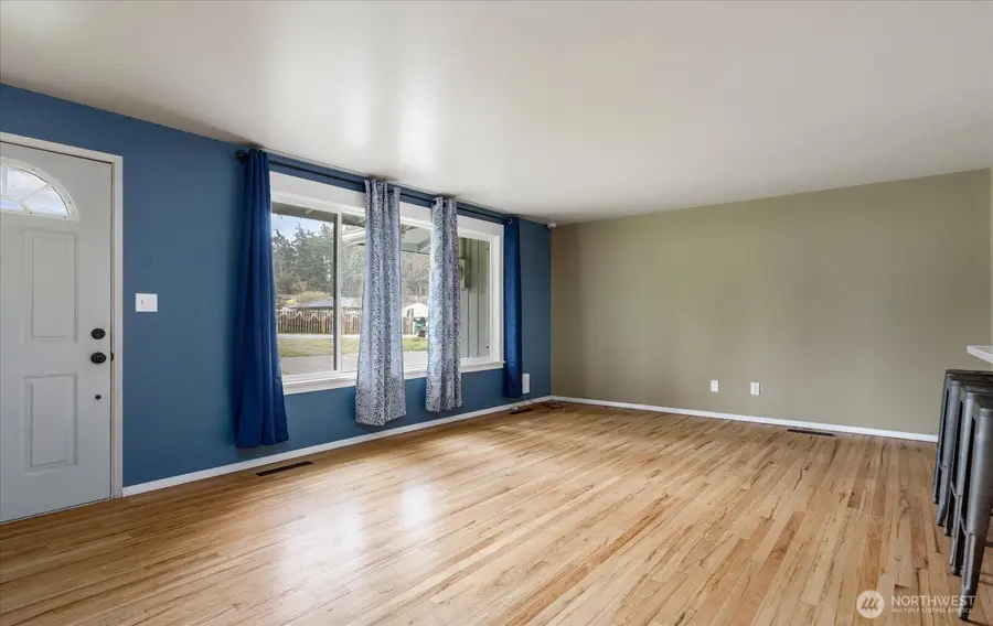 1321 Orchard Loop, Oak Harbor, WA 98277 - #3