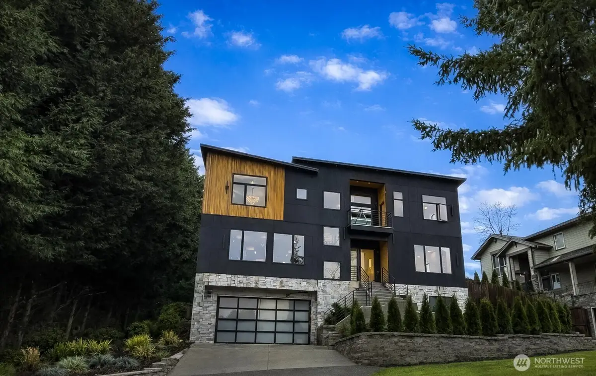 3695 122nd Avenue Se, Bellevue, WA 98006 - Image #1