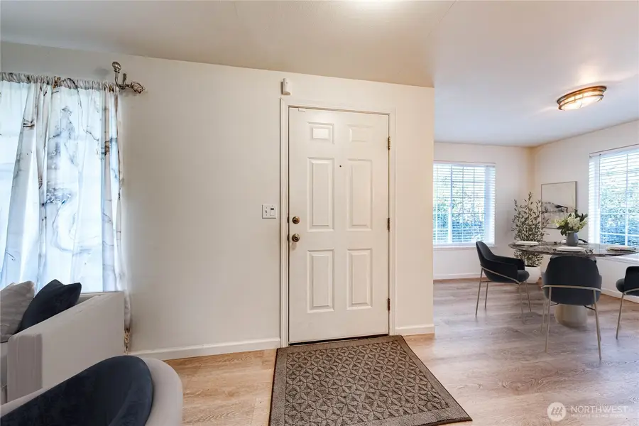 1716 Scenic Drive, Everett, WA 98203 - Image #3