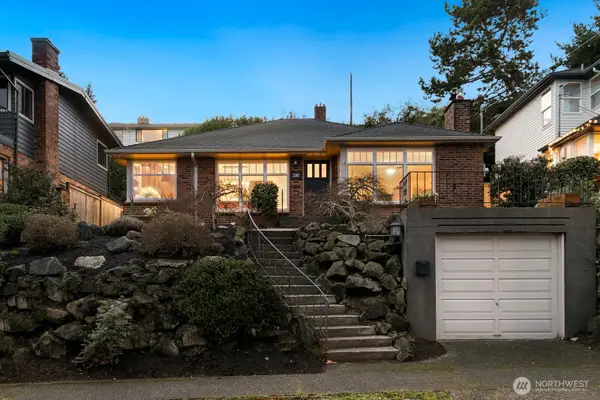 3307 36th Avenue W, Seattle, WA 98199