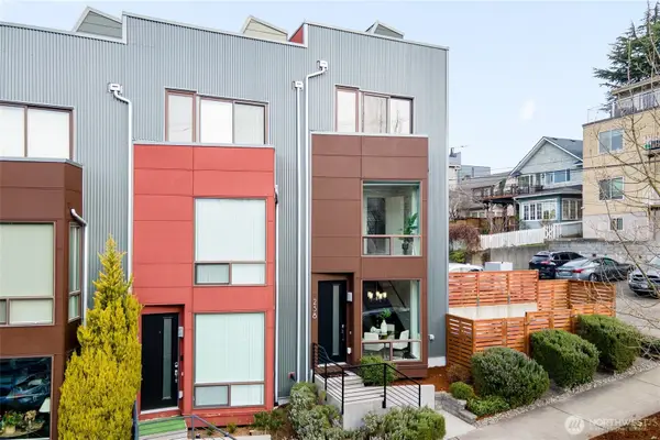 258 E Roanoke Street, Seattle, WA 98102