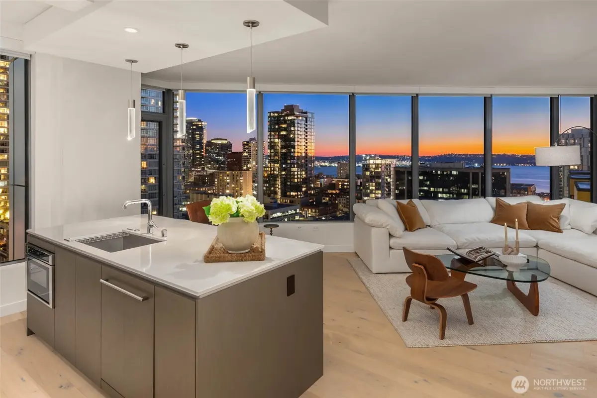 2510 6th Avenue #1804, Seattle, WA 98121 - Image #1