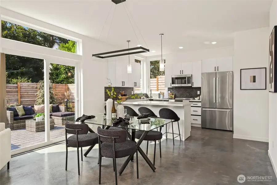 12037 Fremont Avenue N #3, Seattle, WA 98133 - Image #2