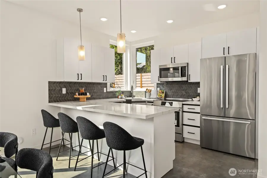 12037 Fremont Avenue N #3, Seattle, WA 98133 - Image #3