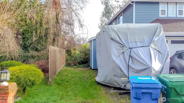 3238 NE 100th Street #9-11, Seattle, WA 98125