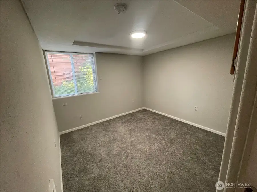 30524 8th Avenue Sw, Federal Way, WA 98023 - Image #3