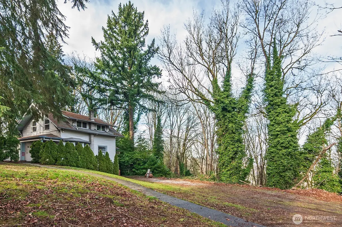 4729 Mount View Drive S, Seattle, WA 98108 - Image #1