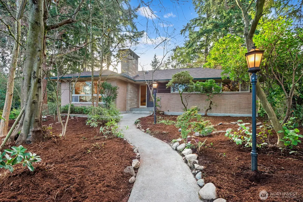 135 NE 135th Street, Seattle, WA 98125 - Image #1