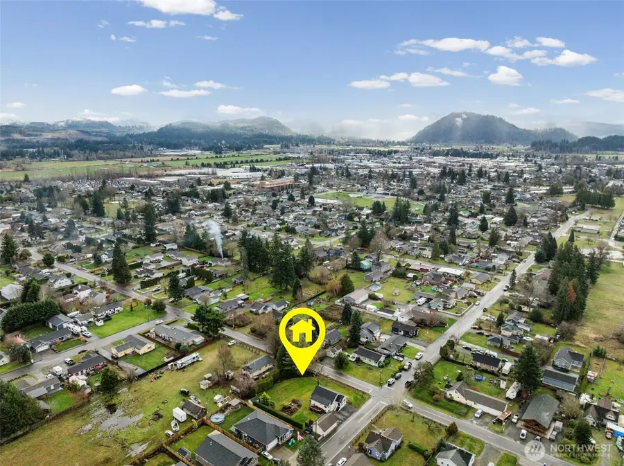 43128 260th Avenue Se, Enumclaw, WA 98022 - Image #2