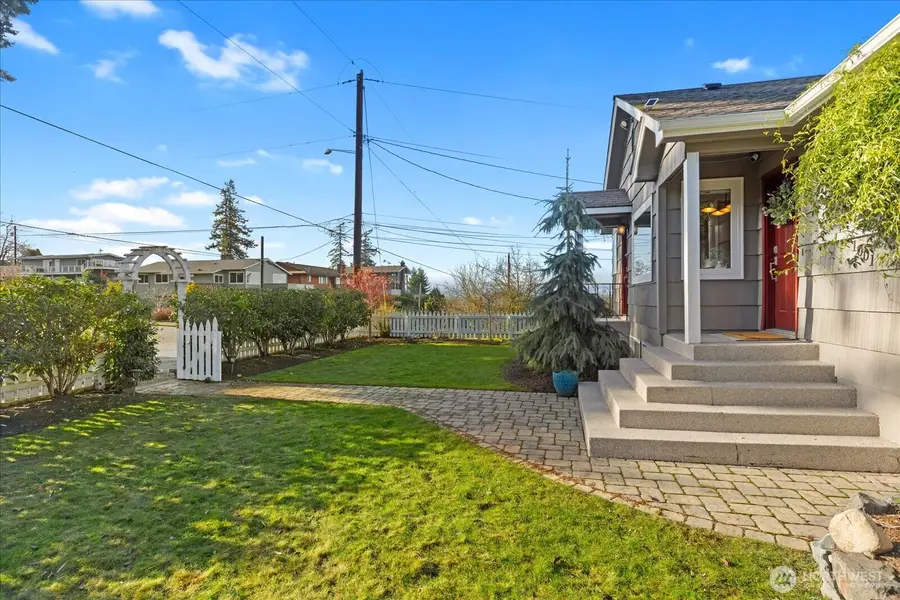 1001 Maple Street, Edmonds, WA 98020 - Image #3