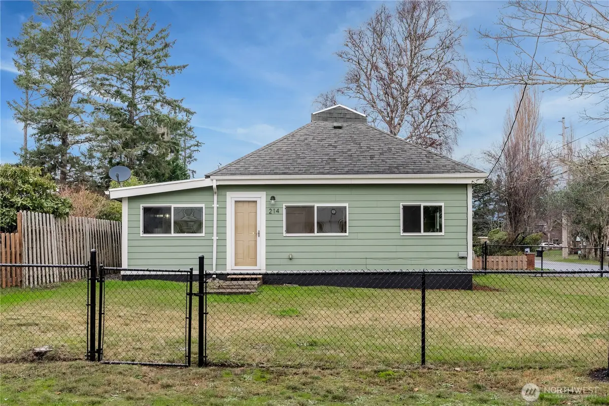 214 17th Street Ne, Long Beach, WA 98631 - Image #1