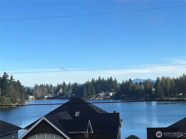 16226 Larch Way #1 & 2, Lynnwood, WA 98087