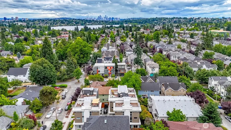 8811 Interlake Avenue N #A, Seattle, WA 98103 - Image #2