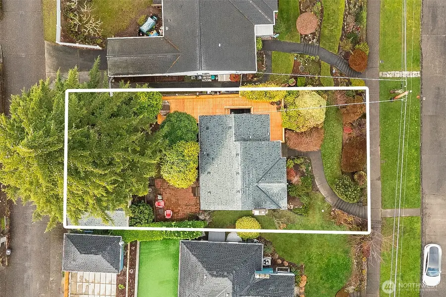 1947 34th Avenue W, Seattle, WA 98199 - Image #2