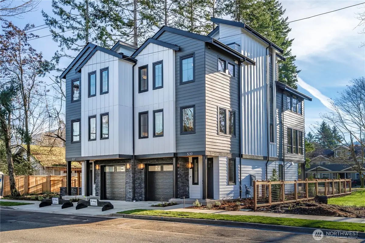 537 NW Juniper Street, Issaquah, WA 98027 - #1