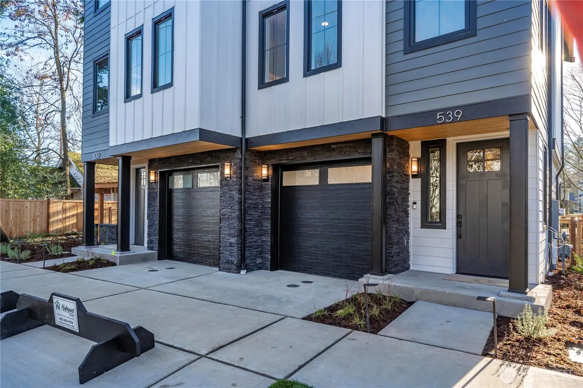 539 NW Juniper Street, Issaquah, WA 98027 - Image #1