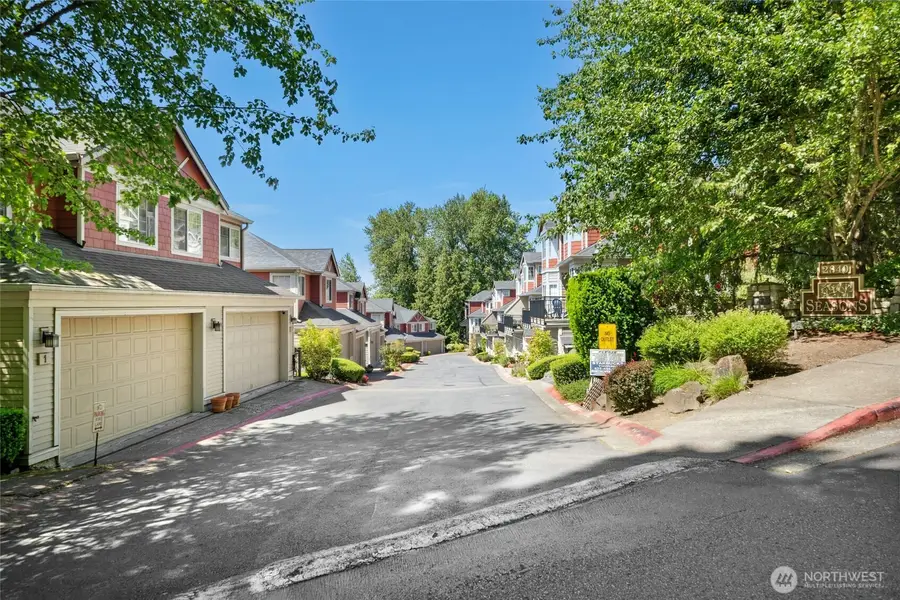 2840 139th Avenue Se, Bellevue, WA 98005 - Image #2