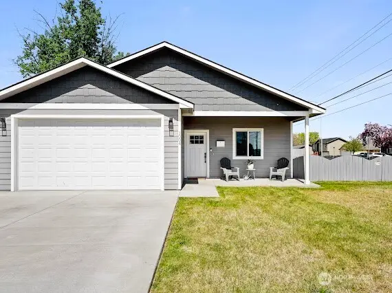 1004 W Virginia Street, Moses Lake, WA 98837