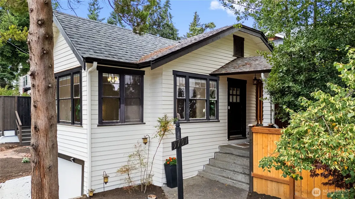 9701 Roosevelt Way Ne, Seattle, WA 98115 - Image #1
