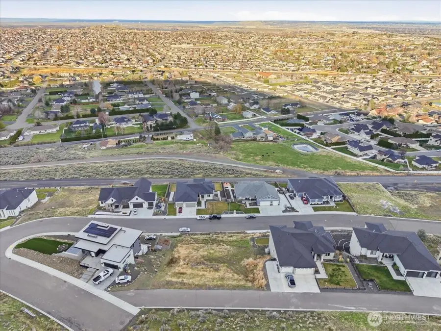 5511 Hershey Lane #10, West Richland, WA 99353 - Image #2