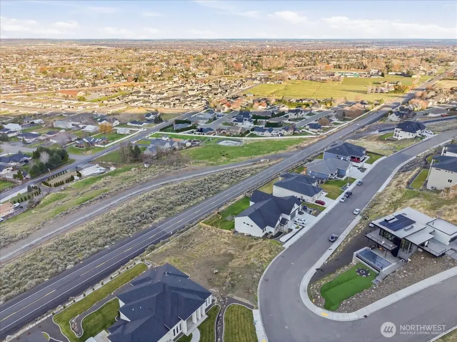 5530 Hershey Lane #6, West Richland, WA 99353 - Image #2