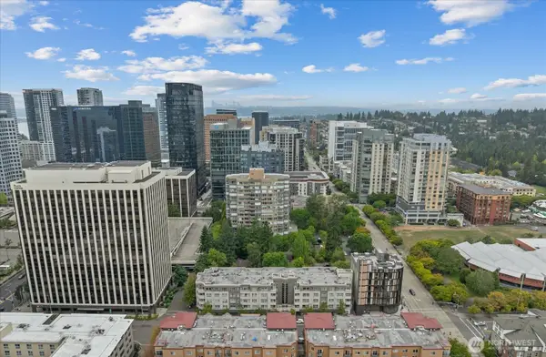 925 110th Avenue Ne #PH05, Bellevue, WA 98004