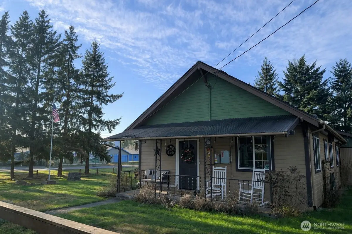 302 Centre Street N, Rainier, WA 98576 - Image #1