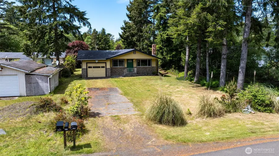 247 Bass Avenue Ne, Ocean Shores, WA 98569 - Image #3