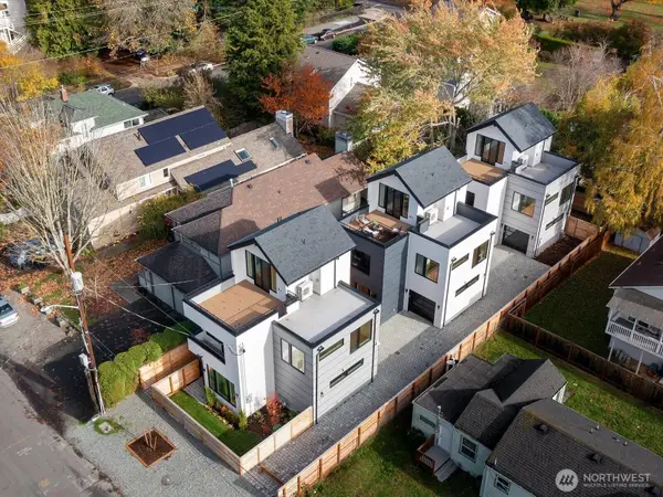 8750 13th Avenue Nw #B, Seattle, WA 98117