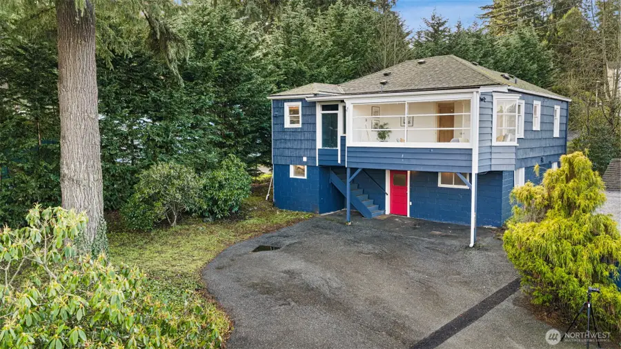 19024 15th Avenue Ne, Shoreline, WA 98155 - Image #2