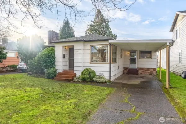 2737 Louisiana Street, Longview, WA 98632