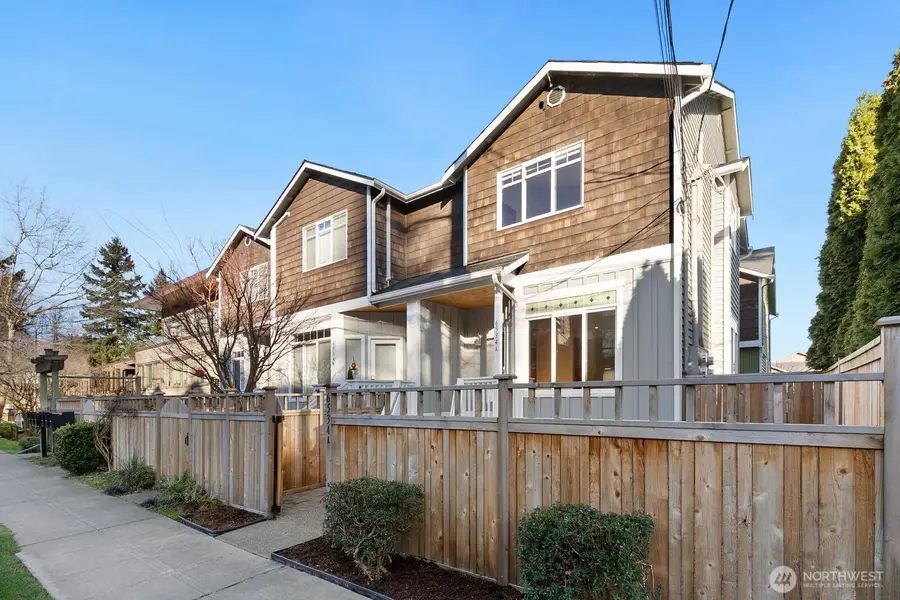 6534 34th Avenue Ne #A, Seattle, WA 98115 - #3