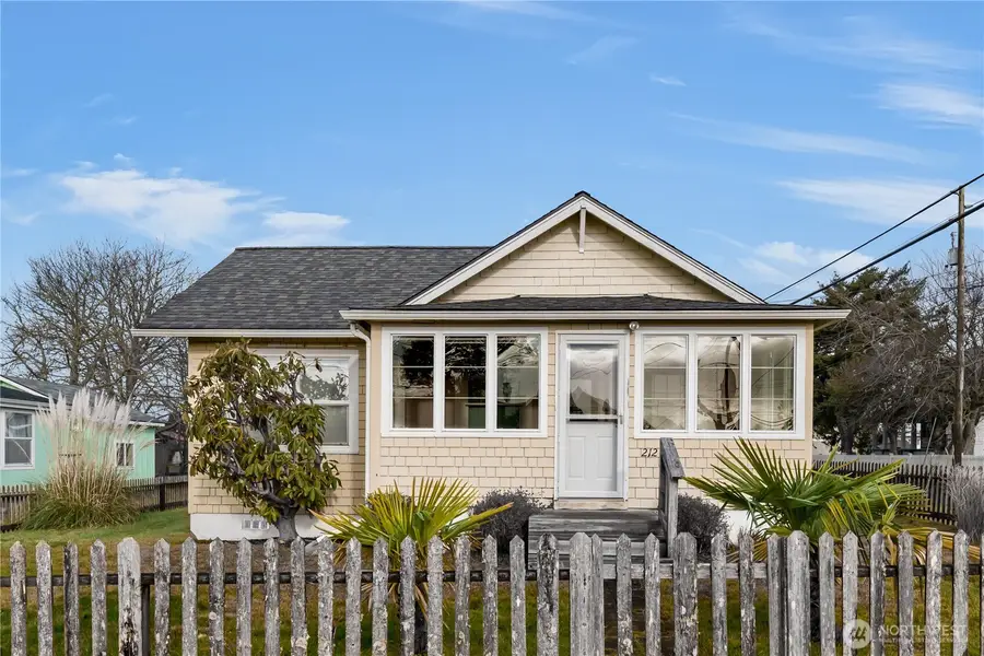 212 2nd Street Ne, Long Beach, WA 98631 - Image #2