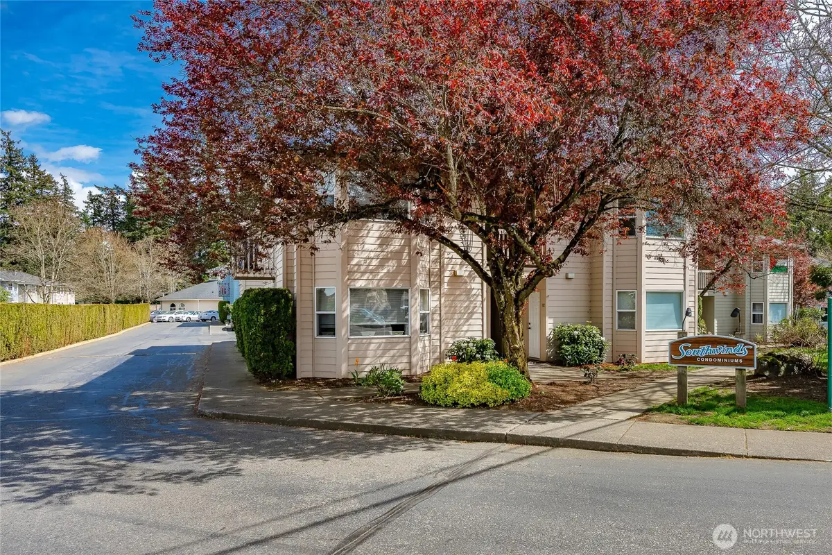 3376 Northwest Avenue #201, Bellingham, WA 98225 - Image #1