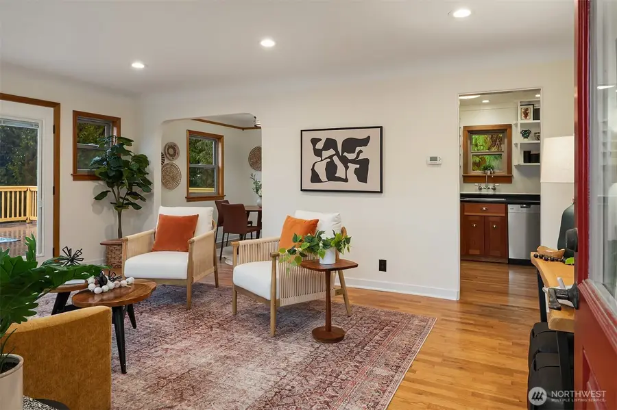 9320 26th Avenue Nw, Seattle, WA 98117 - Image #2