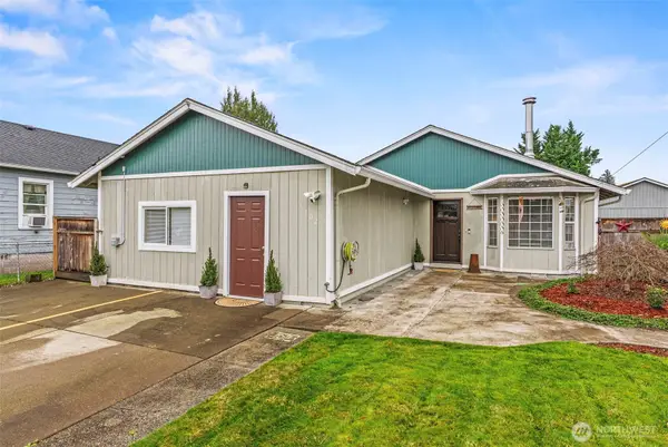1102 S 11th Avenue, Kelso, WA 98626