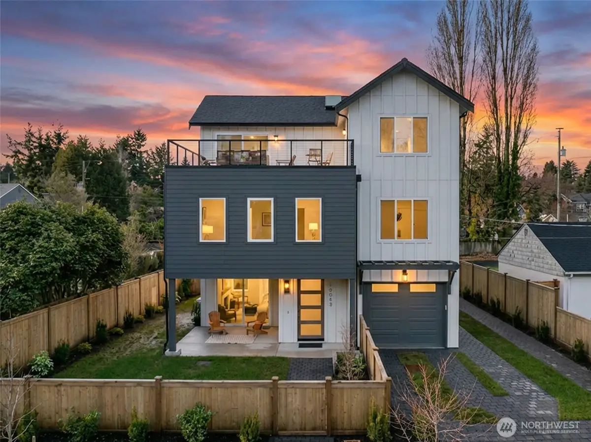 10043 8th Avenue Nw, Seattle, WA 98177 - Image #1