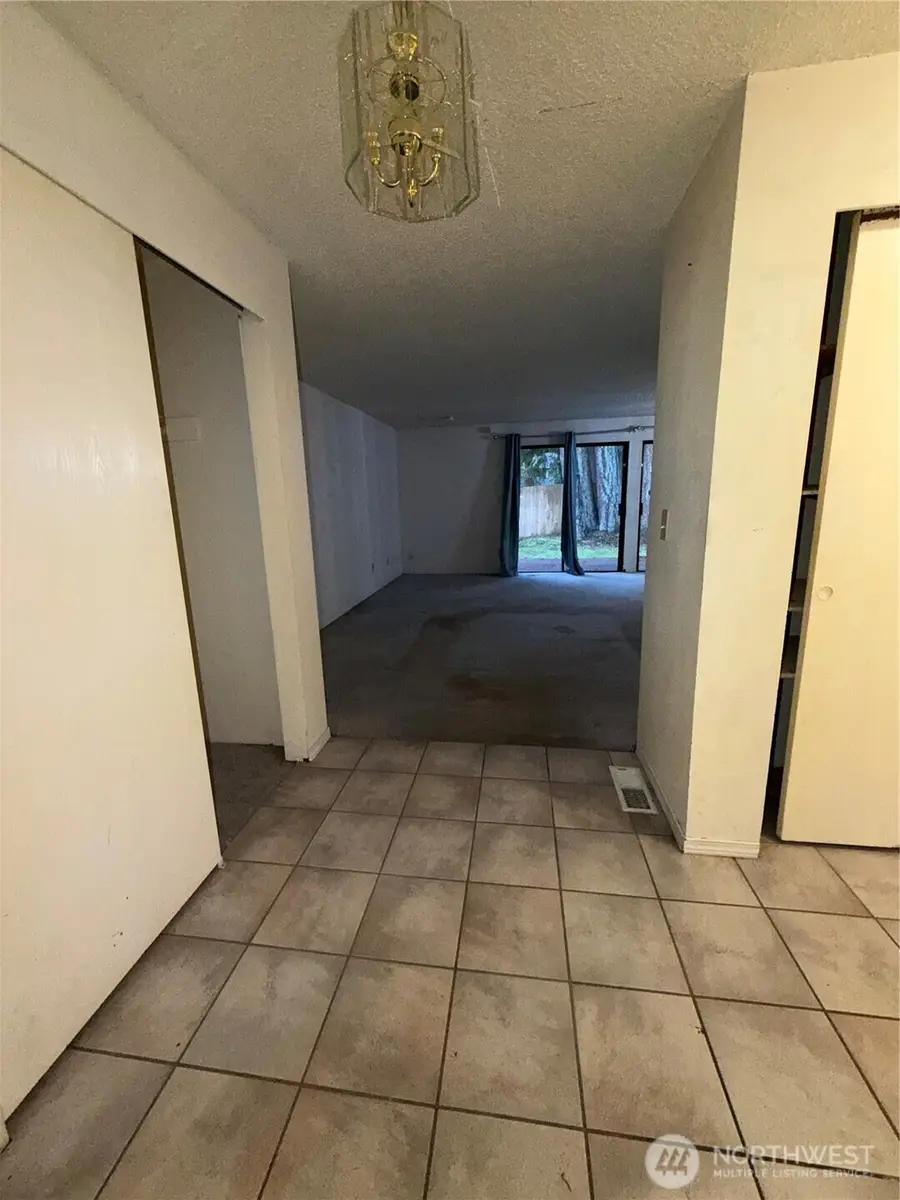 7106 38th Drive Se, Lacey, WA 98503 - Image #2